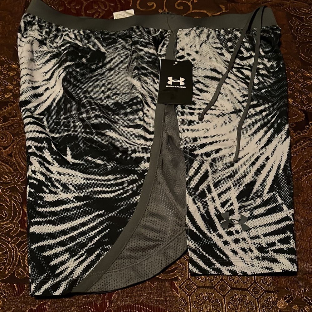 Under Armour Lined 7 Inch Four Way Stretch Short.